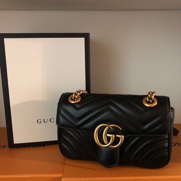 Gucci Handbags - Gucci mini Marmont metalesse